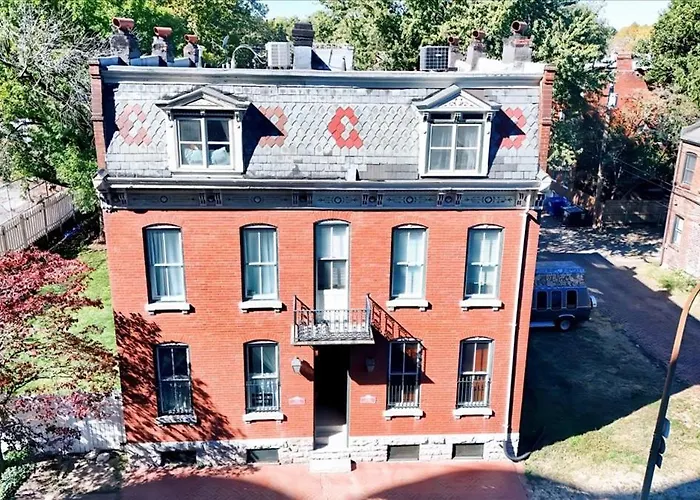 Cozy Townhouse, 1-Mi From The Heart Of Soulard!